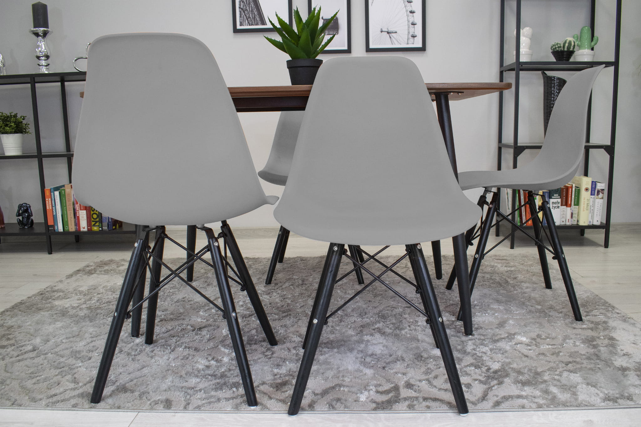 8e2a680b3dbf6d7a1ecc4e2c95011706